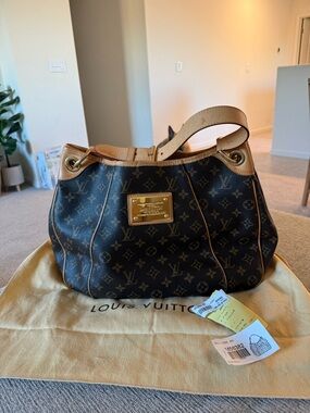 Louis Vuitton Monogram Galleria Canvas Shoulder Hobo with Tan Trim